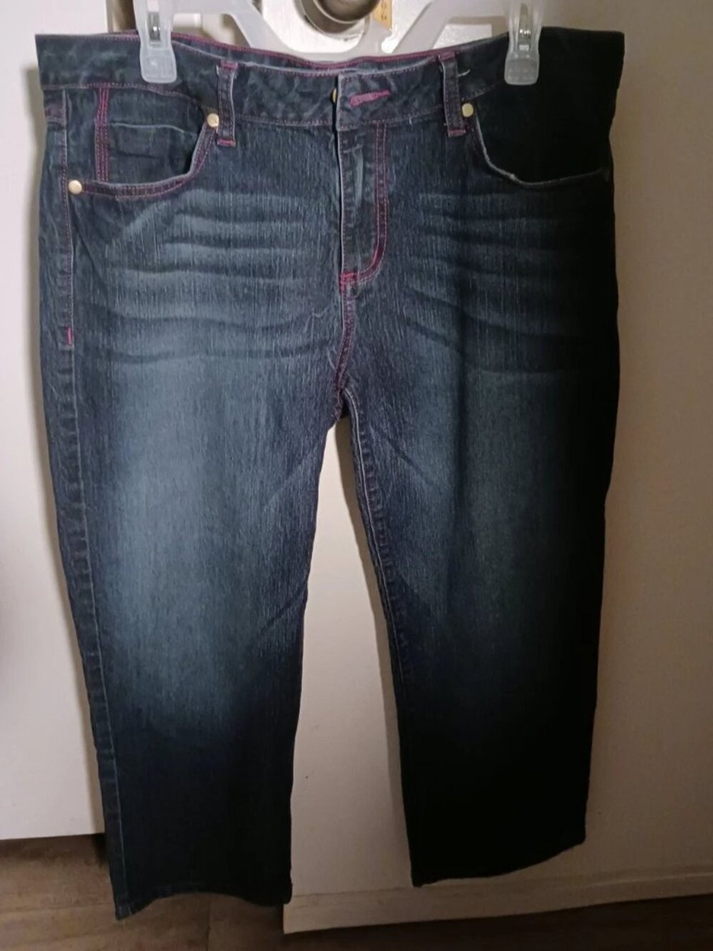 Womans Size 15w Stretch Jean Capris Blue Mid-Rise Short Pants by Susie Rose